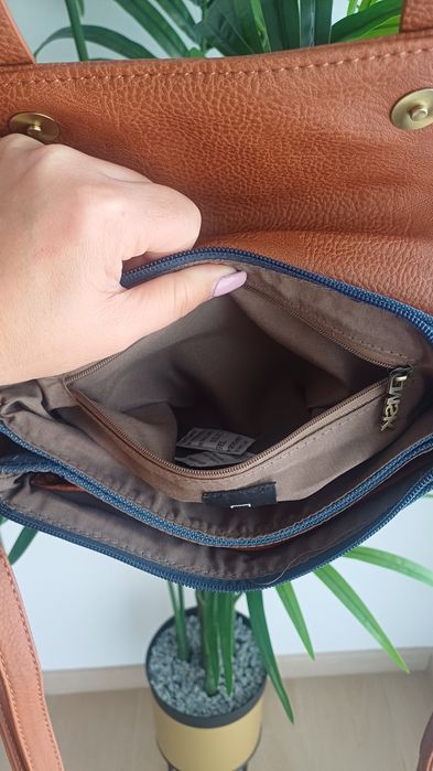 Mala a tiracolo da marca Misako