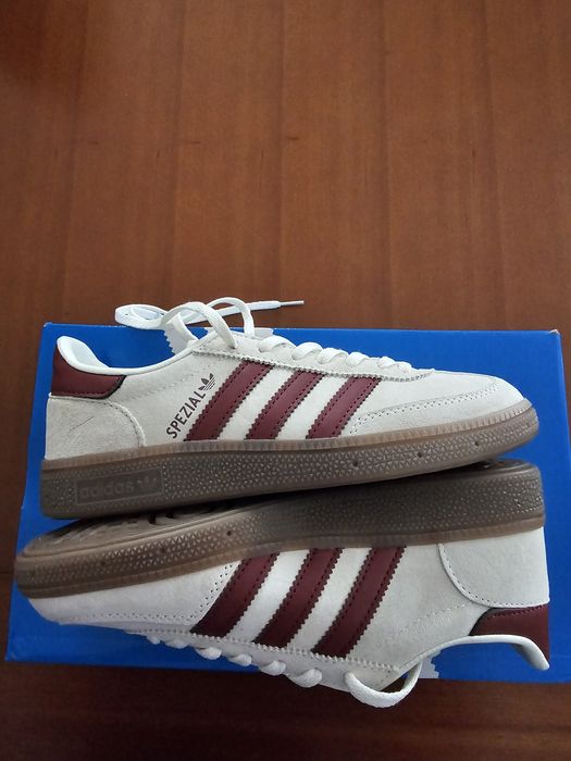 Ténis Adidas Special