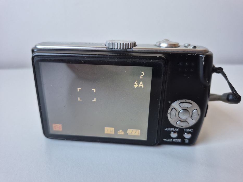 Aparat cyfrowy Panasonic Lumix DMC-TZ3 uszkodzony