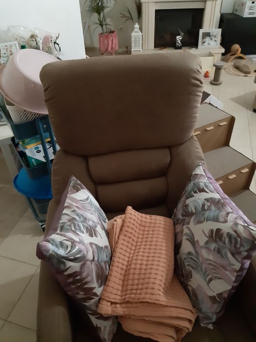 Poltrona com elevação de pernas