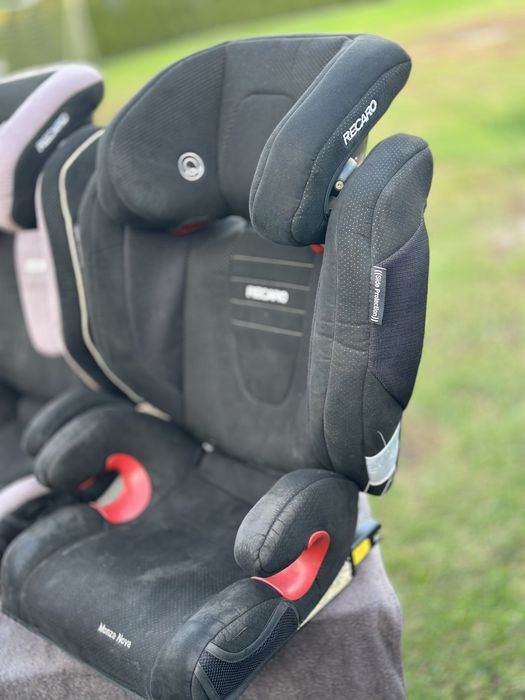 Foteliki Recaro