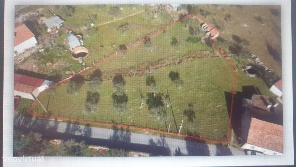 Terreno -  informação favorável p/ viabilidade construção