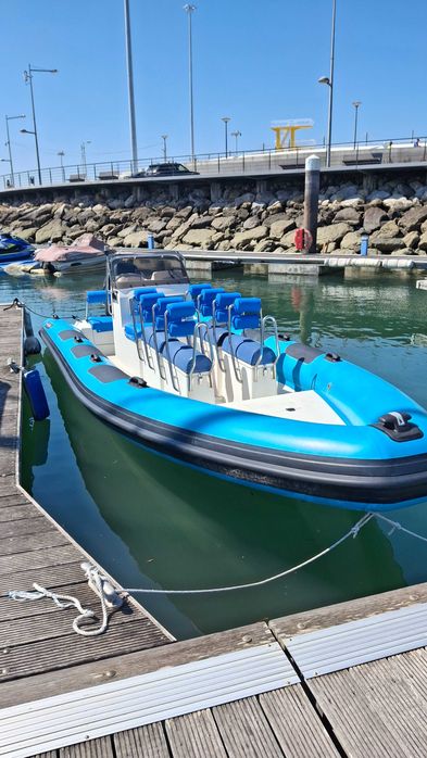 Smi rigido hydrosport modelo 7.37 lotação 12+2 está como novo estofos novos motor suzuki 225CV NOVO com apenas 40 horas com garantia 3 anos