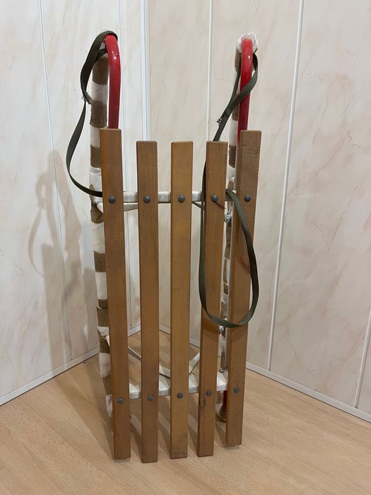 Sanki drewniano-metalowe