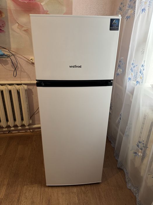 Холодильник Vestfrost CX263WB