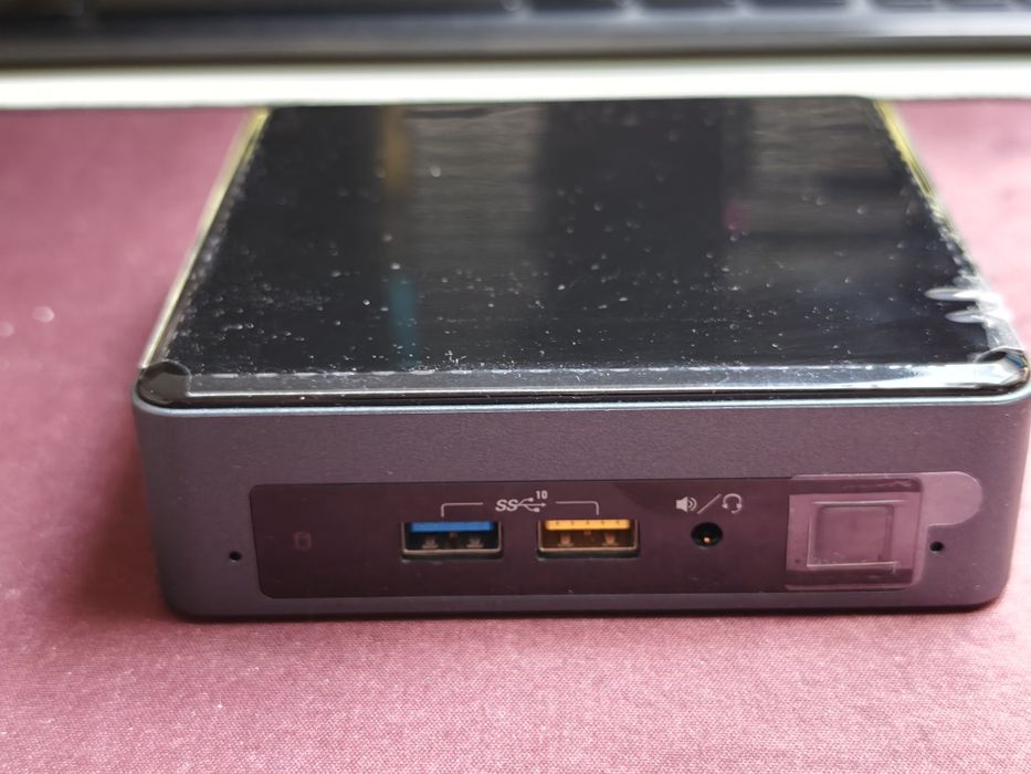 Komputer intel NUC i5-8259U 16GB/512GB Windows 11