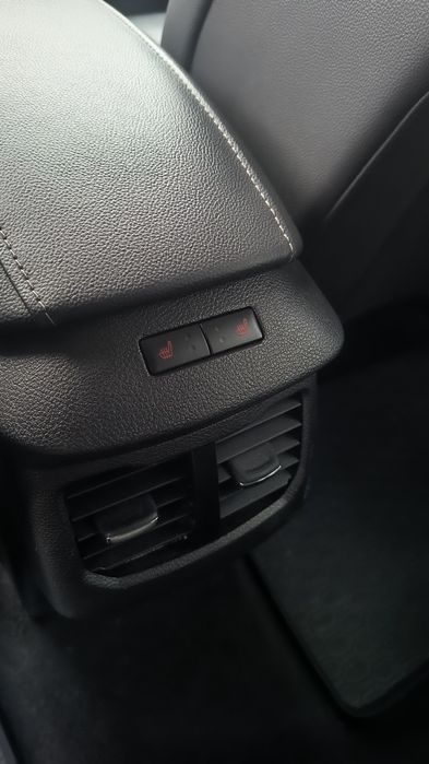 Ford Mondeo MK5 2.0 diesel, Webasto, lampy full LED, kamera  i inne