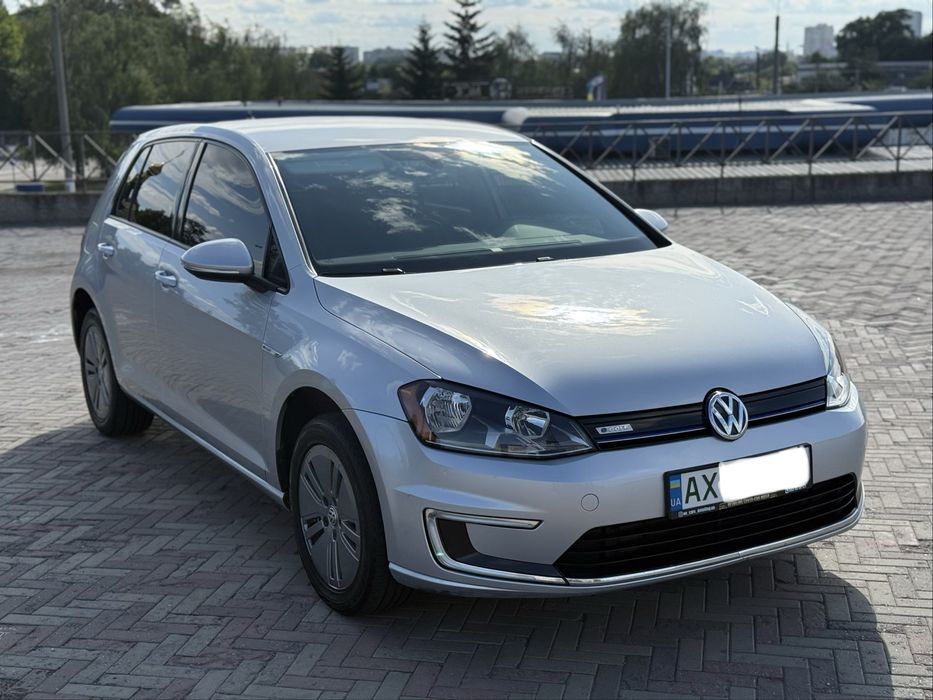 Volkswagen e-GOLF 2016