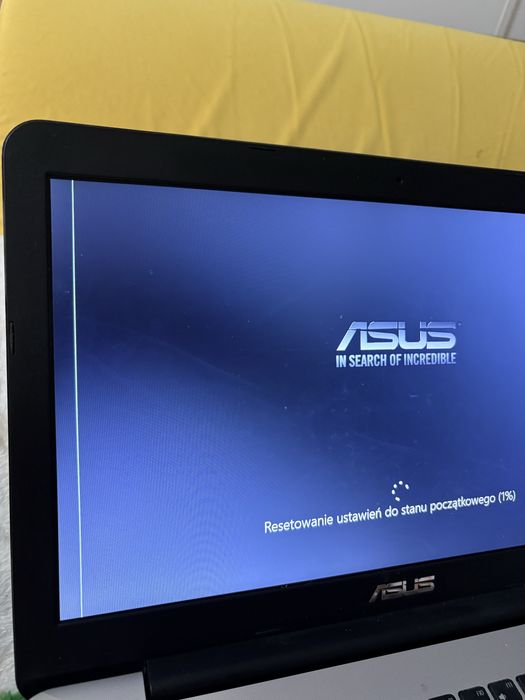 Laptop ASUS A555L (15,6") / Windows / Sprawny / Do biura, nauki, filmów