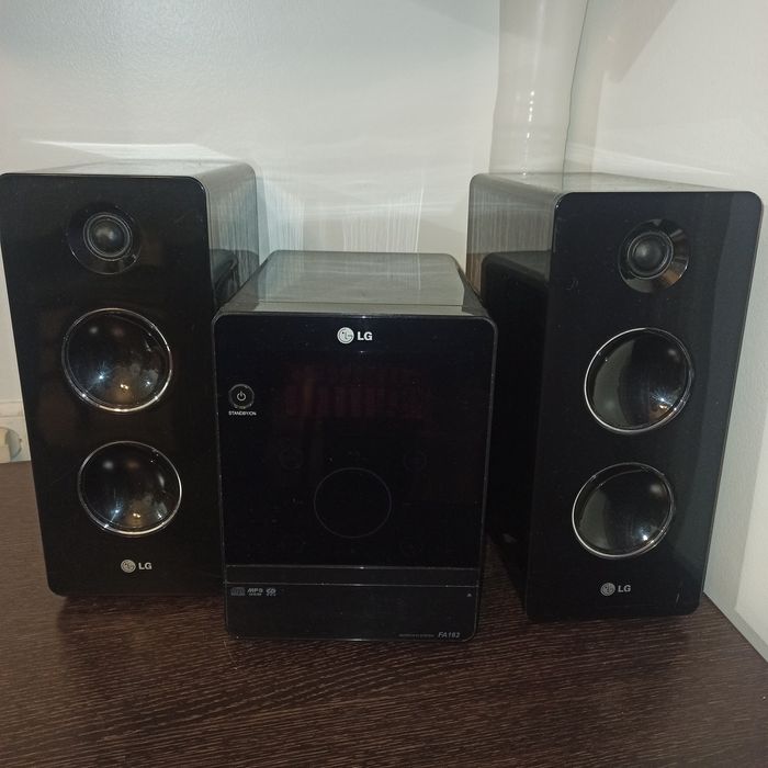 Aparelhagem LG com CD, radio