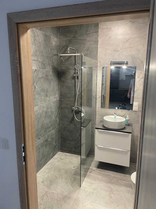 dwupokojowy apartament z widokiem na jezioro