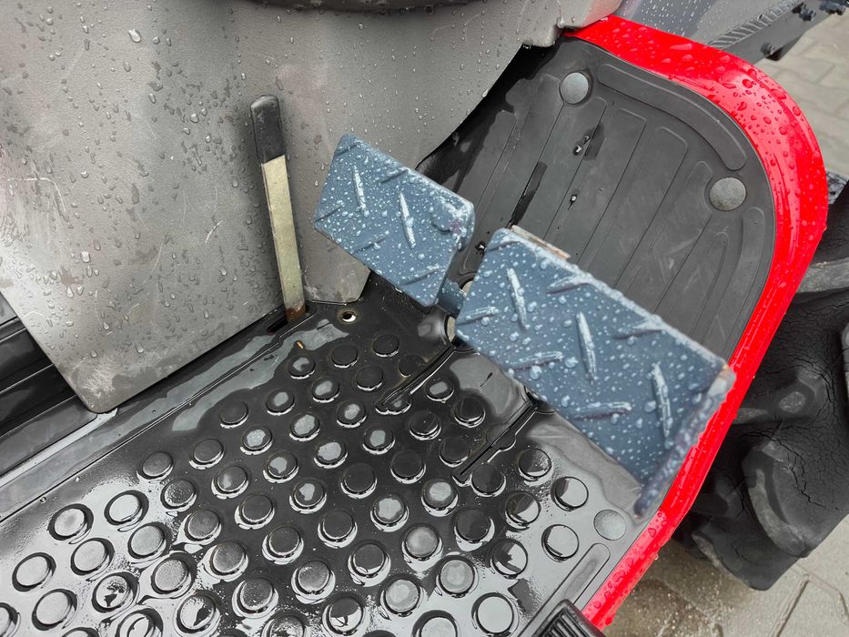 Японський тракторYANMAR AF18D