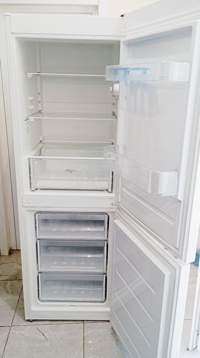 Frigorífico combinado Indesit