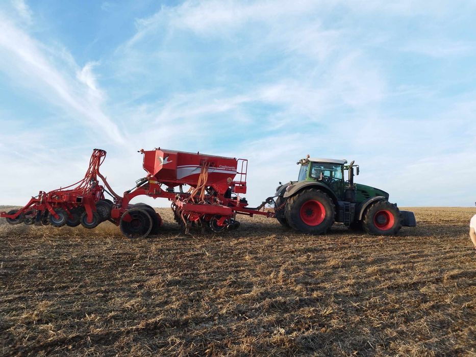 Usługa siewu kukurydzy i buraków – Vaderstad Tempo | siew pasowy