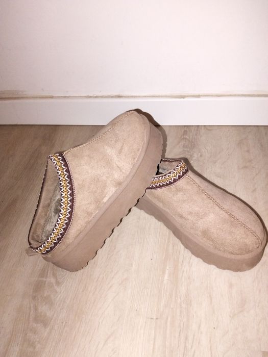 Pantufas  em castanho