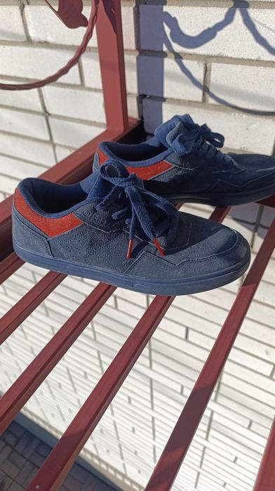 Туфлі кросівки чол. 41р.