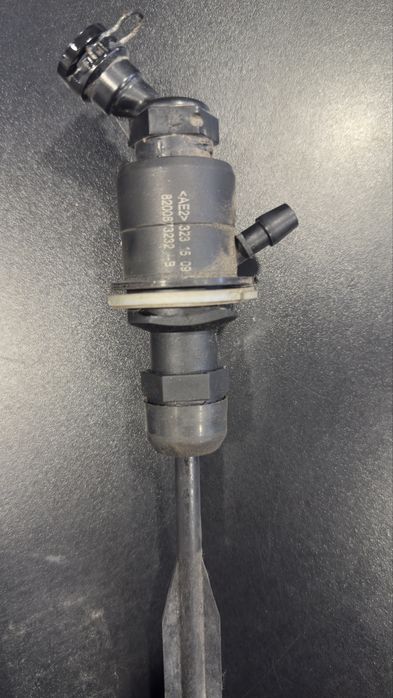 Cilindro mestre da embreagem R enault master III 2.3 DCI