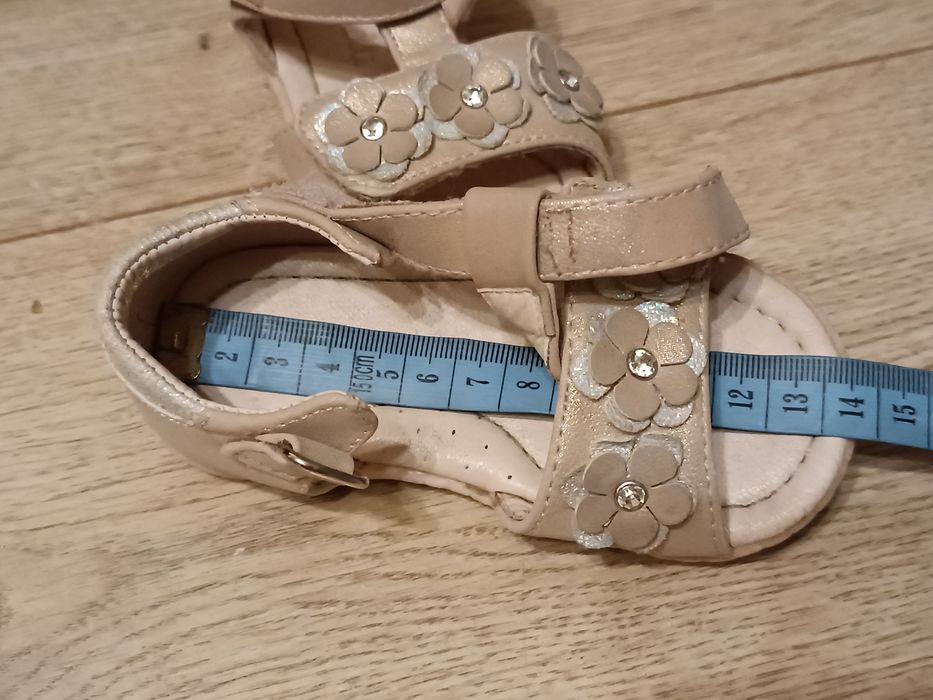 Sandałki Neli blue r.20 beżowe, złote, błyszczące dziewczynka