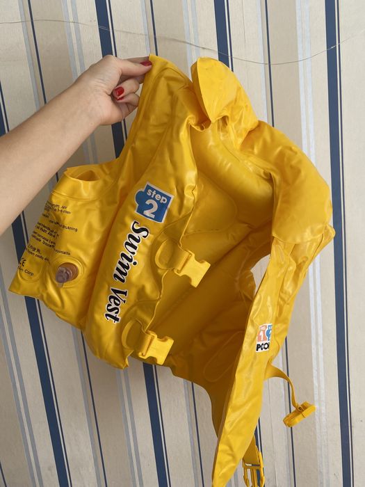 Дитячій рятувальний жилет