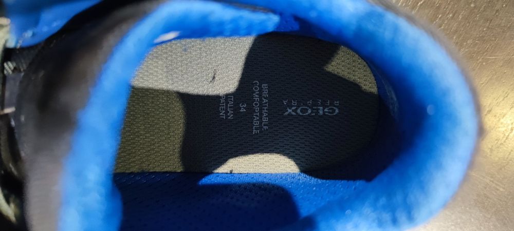 Bota de criança GEOX em muito bom estado