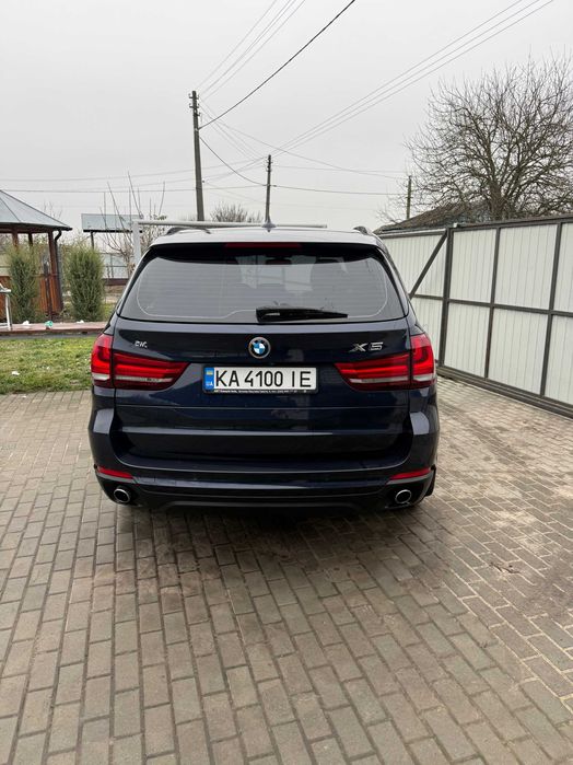 Автомобиль BMW X5
