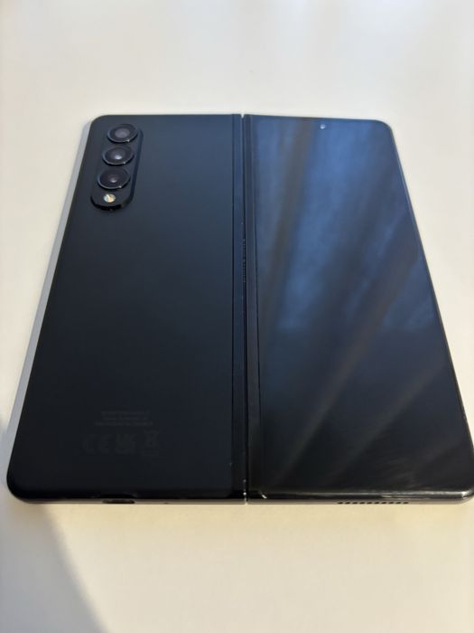 Samsung Galaxy Z Fold3 5G 256GB Preto – Ler Descrição