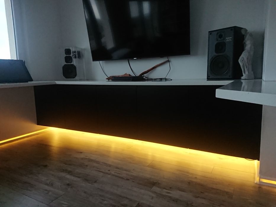 Zabudowa 2,85m głębokość 59 czarny mat satyna blat Andromeda holo!