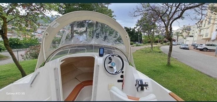 Quicksilver 470 – Como Novo (nem sem 100h) – Mercury 50cv 4T + Reboque + Palamenta Classe 5