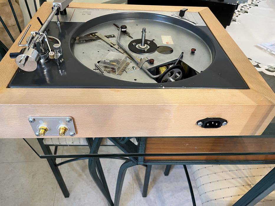 Giradiscos Lenco L75