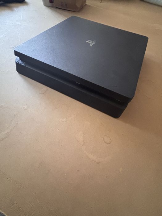 Playstation 4, como nova