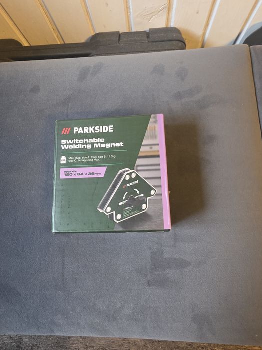 przełączany kątownik magnetyczny marki Parkside.