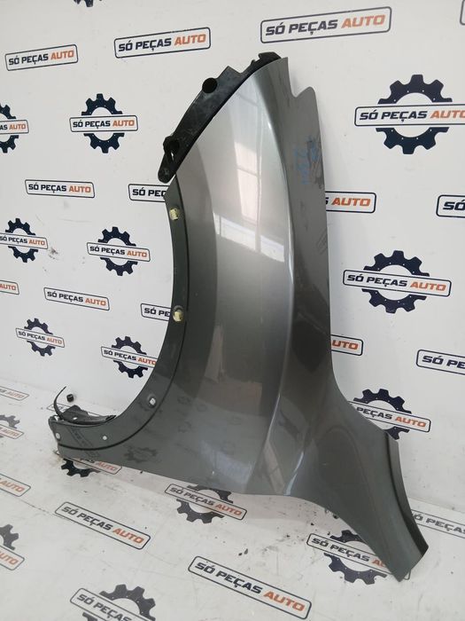 GUARDA LAMAS ESQUERDO CINZA NISSAN JUKE (F15) 1.2DIG-T ANO: 2015