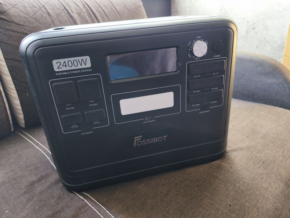 Fossibot F2400 - stacja zasilania, przenośny magazyn energii 230v