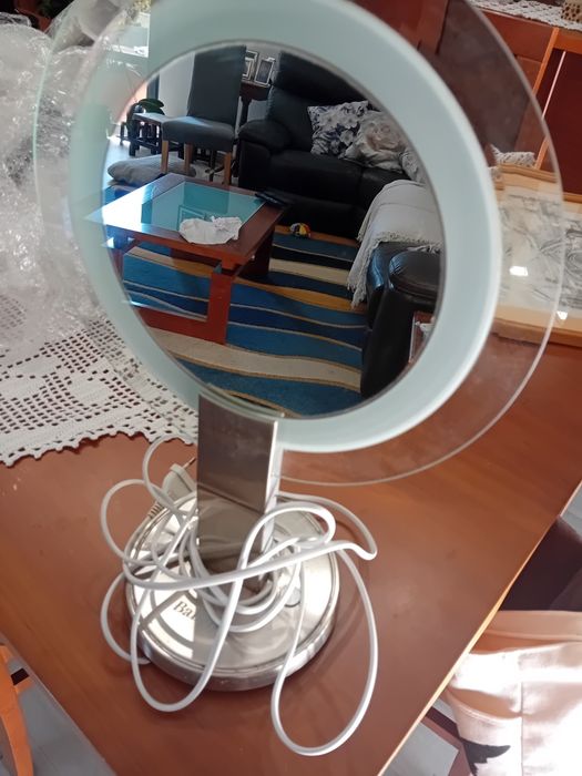 Espelho eléctrico de maquilhagem