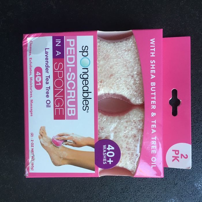 Pedi scrub in a sponge pumeks gabka do pedicure