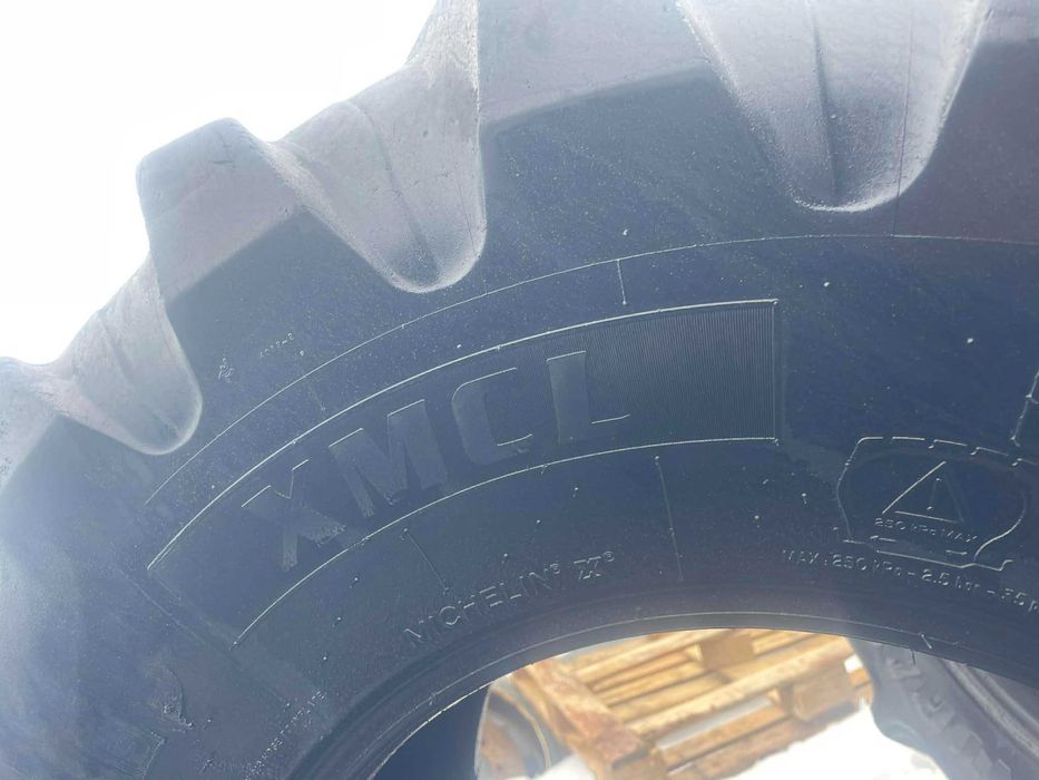 420/70R20 Michelin XMCL JJ536