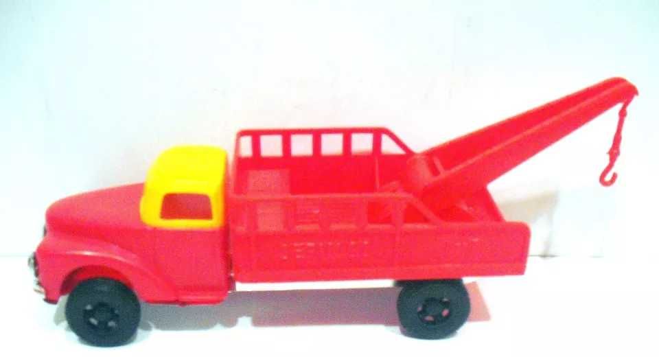 Bedford Tow truck made in Portugal in the 1970's