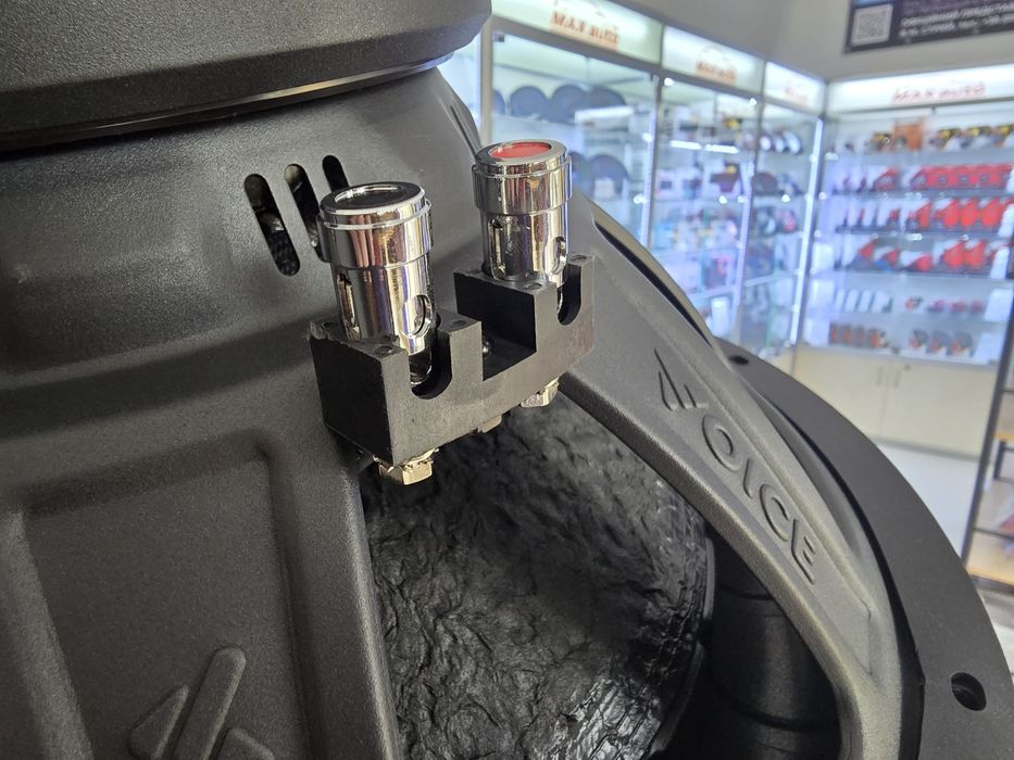 Сабвуфер корпусний активний Cyclone SB-250