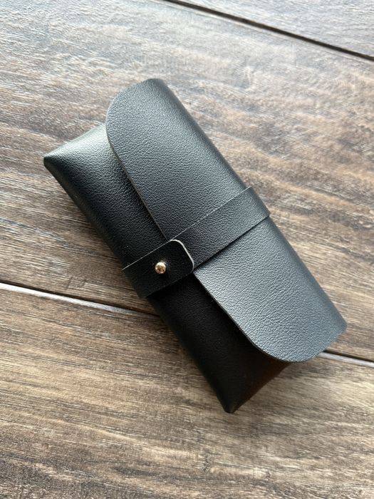Czarne etui na okulary black skórzane skóra leather glasses