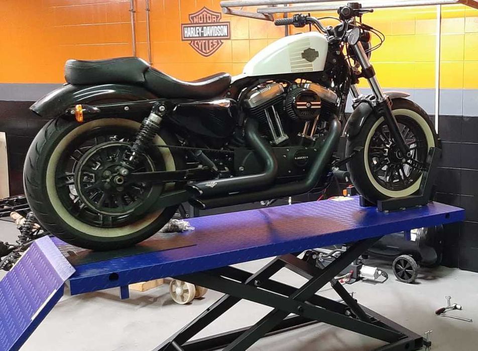 Elevador de Motos HidroPneumático Capac. 750 kg   JR19