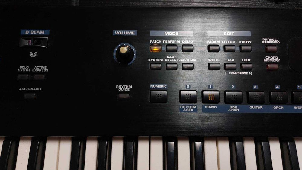 Syntezator Roland JUNO-D + twardy case stan dobry