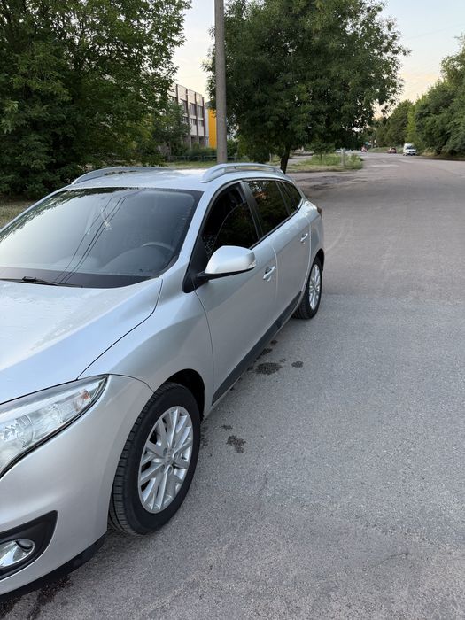 Продам сімейне авто