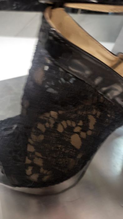Buty koronka.lakierowane.