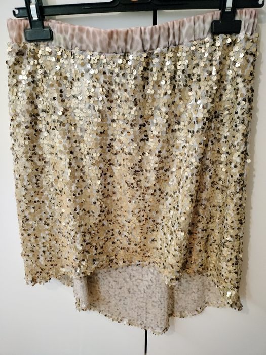 Saia de lantejoulas