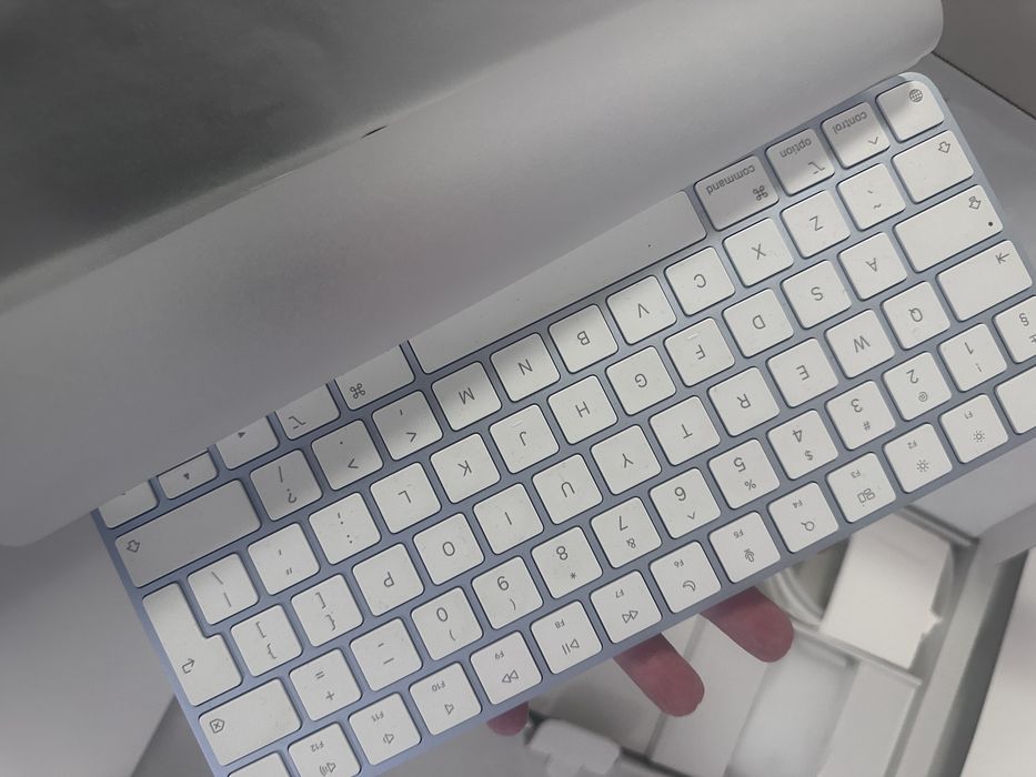 IMac 24”  Apple  z ekranem Retina 4.5K M4 niebieski