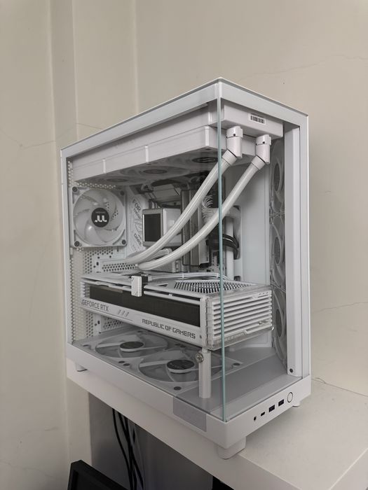 Ryzen 7 9800x3d+RTX Strix 4080 White+32gb xtreem