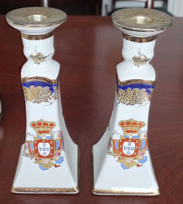 Castiçais de porcelana