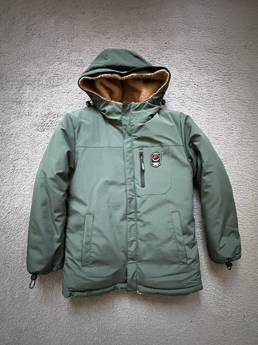 Продам зимову куртку на хлопчика 140-150 см