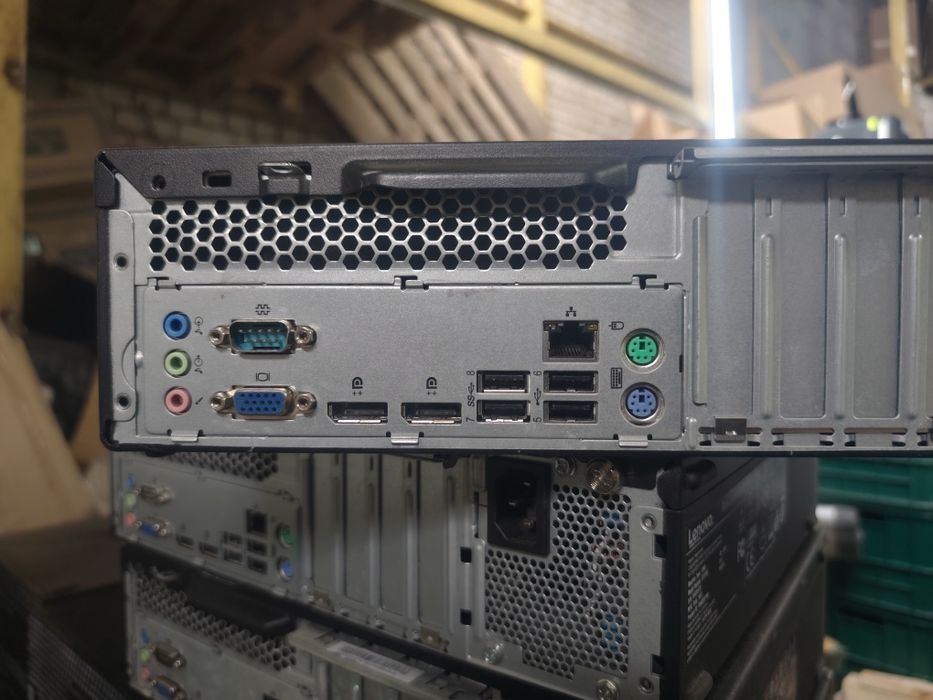 1600грн ПК Lenovo ThinkCentre M710S Sff Celeron G3900-G3930/0/0 4USB, 2DisplayPort, 1VGA, 1COM, 1LAN, 1 PS2