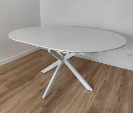 NOVA - Mesa branca extensível